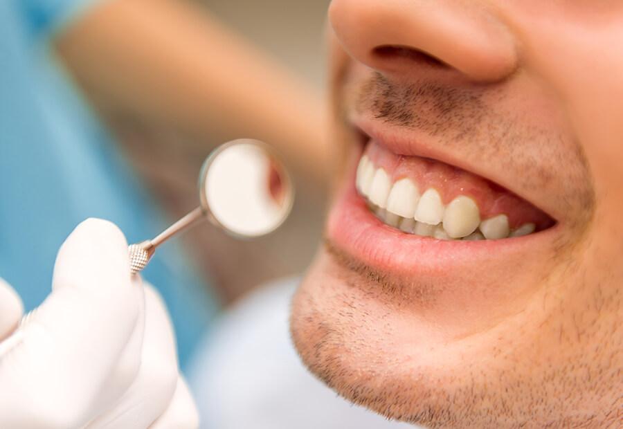 Affordable teeth cleaning services from Ross Dental near Milwaukee County